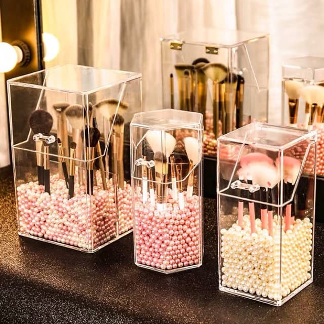 Makeup brush holder with beads
